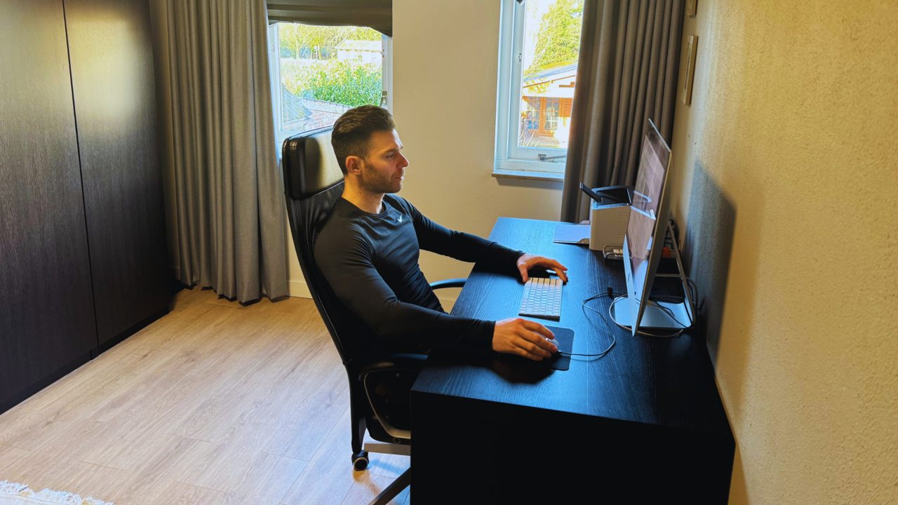 Laid Back: de passieve houding waarin je spieren even ontspannen.