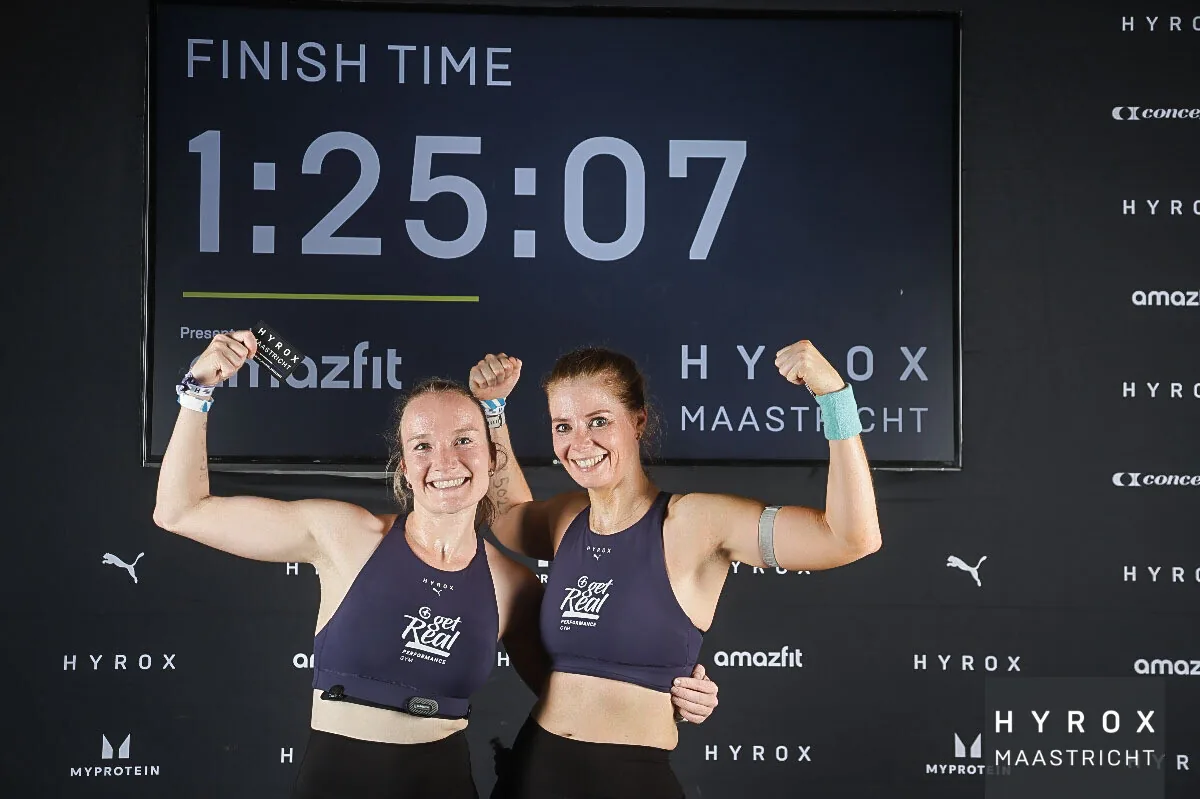 Daphne ter Huurne en Bo Diederen na hun finish in de doubles van HYROX Maastricht 2026